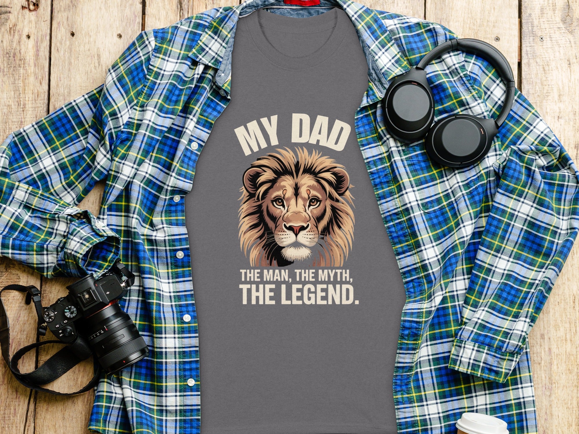 Grey t-shirt with lion graphic and text "MY DAD THE MAN, THE MYTH, THE LEGEND."